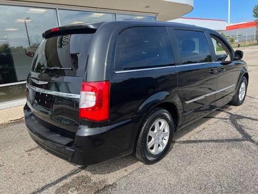 2011 Chrysler Town & Country Touring