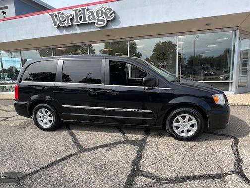 2011 Chrysler Town & Country Touring
