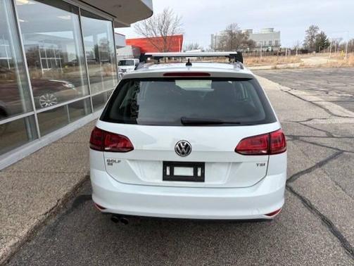 2017 Volkswagen Golf SportWagen TSI SE