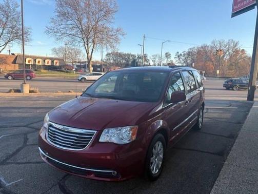 2014 Chrysler Town & Country Touring