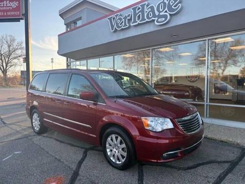2014 Chrysler Town & Country Touring