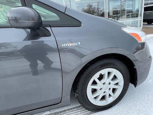 2013 Toyota Prius v Two