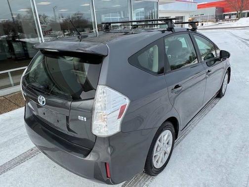 2013 Toyota Prius v Two