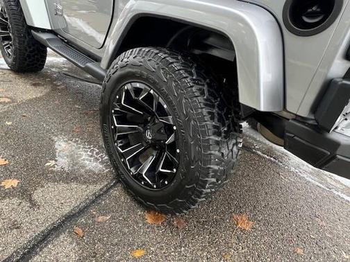 2013 Jeep Wrangler Sahara