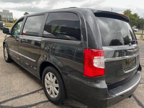 2011 Chrysler Town & Country Touring-L