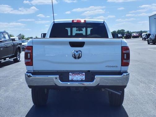 2024 RAM 2500 Tradesman Crew Cab 4x4 6'4' Box