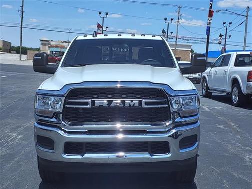 2024 RAM 2500 Tradesman Crew Cab 4x4 6'4' Box