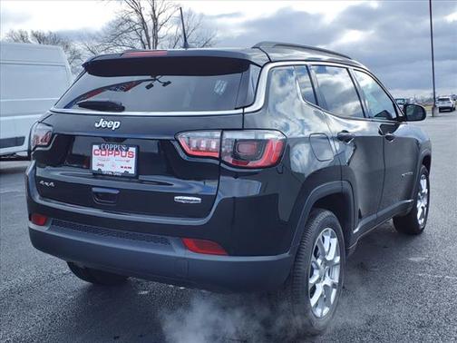2024 Jeep Compass Latitude Lux
