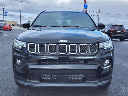 2024 Jeep Compass Latitude Lux