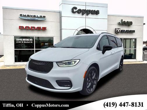 2024 Chrysler Pacifica Touring-L