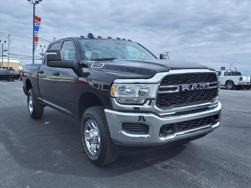 2024 RAM 2500 Tradesman Crew Cab 4x4 6'4' Box