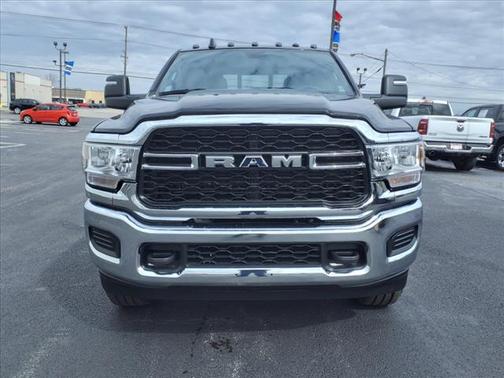2024 RAM 2500 Tradesman Crew Cab 4x4 6'4' Box