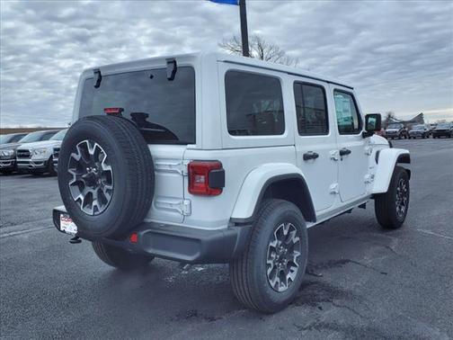 2024 Jeep Wrangler 4-Door Sahara 4x4