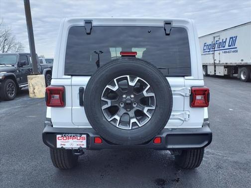 2024 Jeep Wrangler 4-Door Sahara 4x4