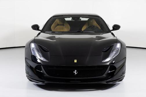 2022 Ferrari 812 GTS Base