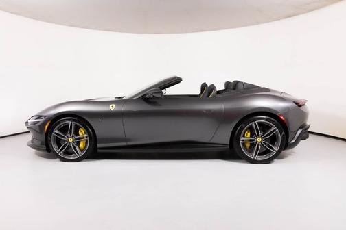 2025 Ferrari Roma Spider 