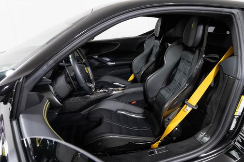 2023 Ferrari SF90 Stradale Base
