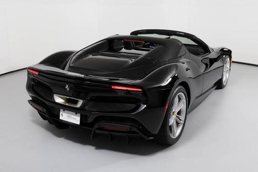 2024 Ferrari 296 GTS Base
