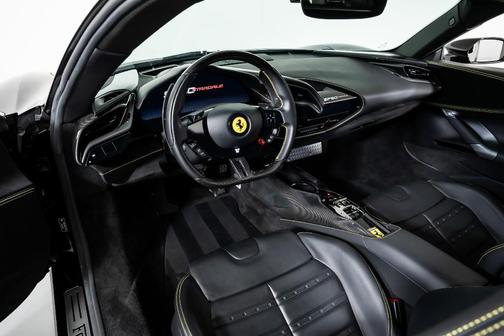 2022 Ferrari SF90 Stradale Base