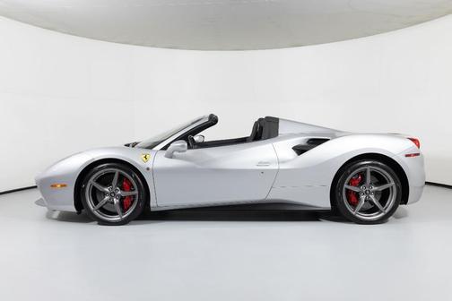2018 Ferrari 488 Spider Base