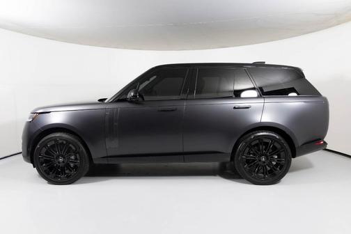 2025 Land Rover Range Rover P530 SE