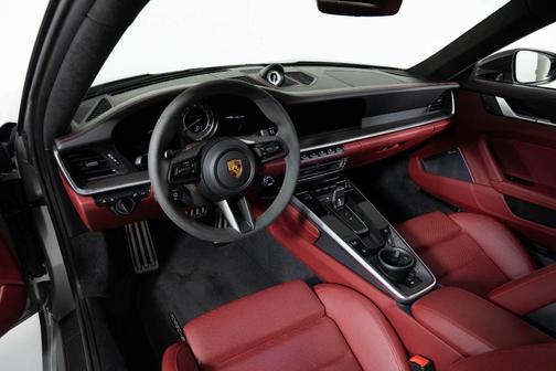 2022 Porsche 911 Turbo S