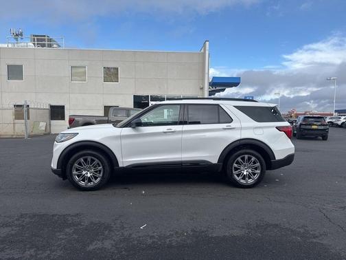 White 2026 Ford Explorer Active