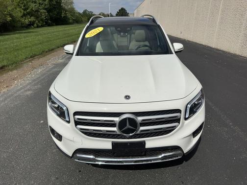 Digital White Metallic 2021 Mercedes-Benz GLB 250 4MATIC