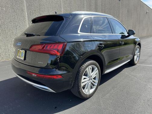 Brilliant Black 2020 Audi Q5 45 Premium Plus