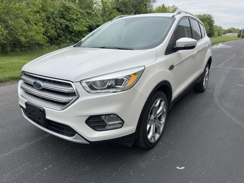 White Platinum Metallic Tri-Coat 2017 Ford Escape Titanium
