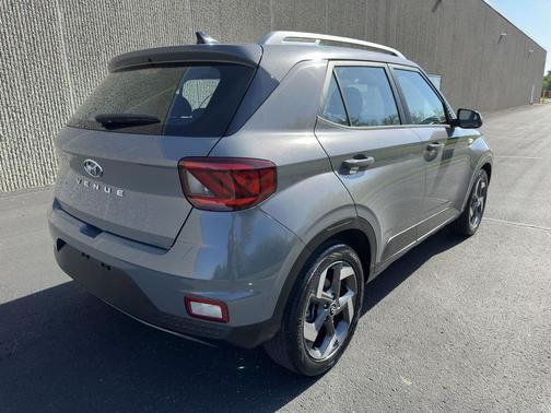 Galactic Gray 2022 Hyundai VENUE SEL