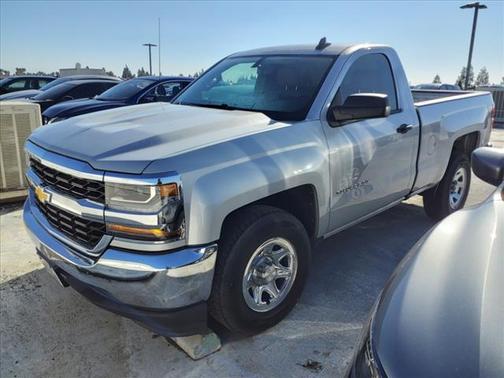 Photo 1 of 5 of 2017 Chevrolet Silverado 1500
