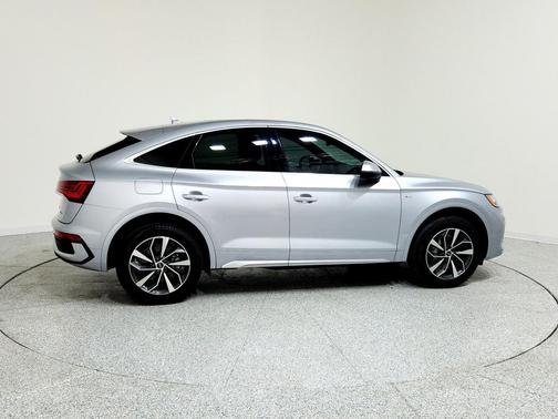 2022 Audi Q5 45 S line Premium Plus