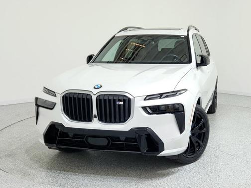 2024 BMW X7 M60i