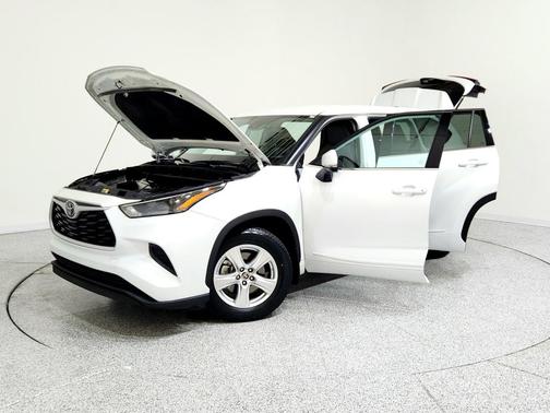 2022 Toyota Highlander L