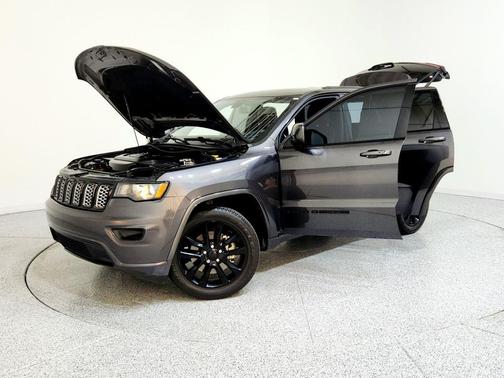 2021 Jeep Grand Cherokee Laredo