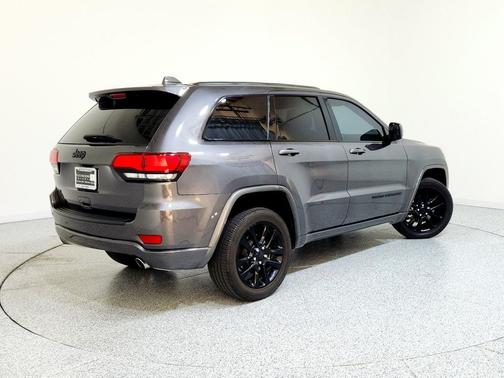 2021 Jeep Grand Cherokee Laredo