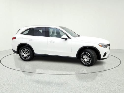 Polar White 2026 Mercedes-Benz GLC 300 Base