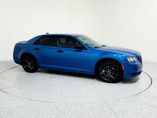 2022 Chrysler 300 Touring