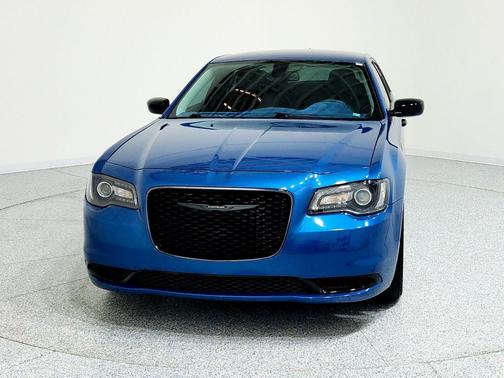 2022 Chrysler 300 Touring