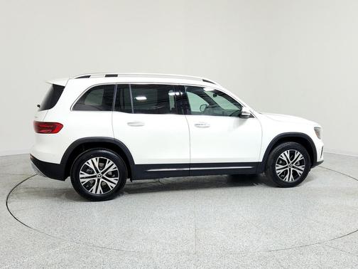 2025 Mercedes-Benz GLB 250 4MATIC