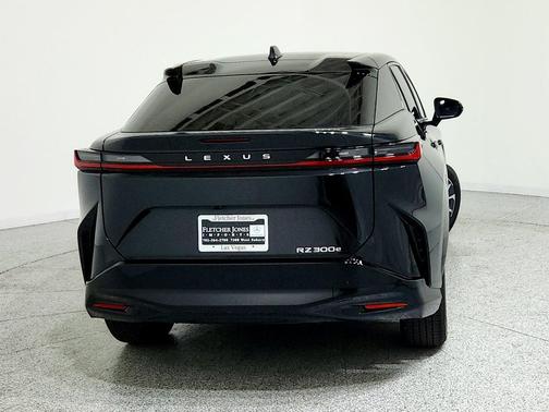 2025 Lexus RZ 300e RZ 300e