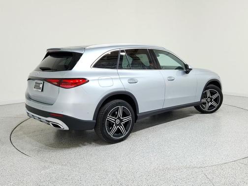 2026 Mercedes-Benz GLC 300 Base