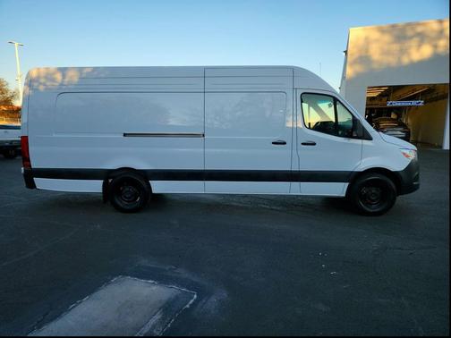 2024 Mercedes-Benz Sprinter 2500 High Roof