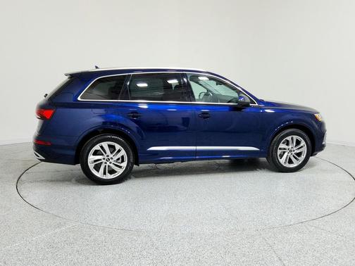2023 Audi Q7 45 Premium Plus