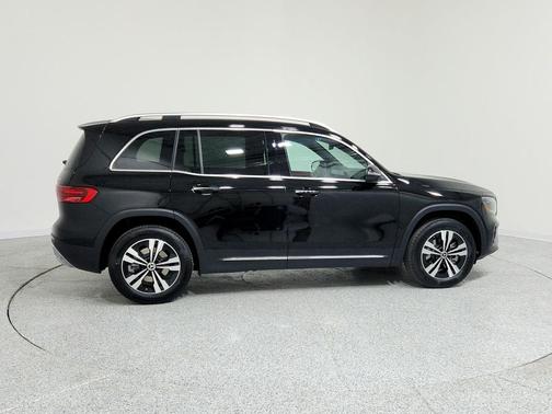 2025 Mercedes-Benz GLB 250 4MATIC
