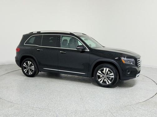 2025 Mercedes-Benz GLB 250 4MATIC