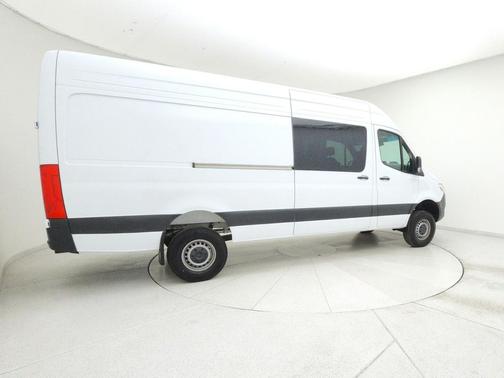 2025 Mercedes-Benz Sprinter 2500 High Roof