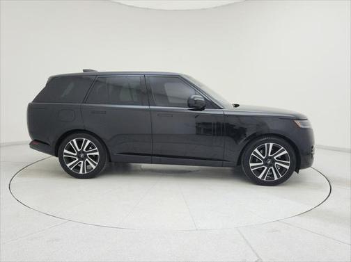 2023 Land Rover Range Rover P530 SE