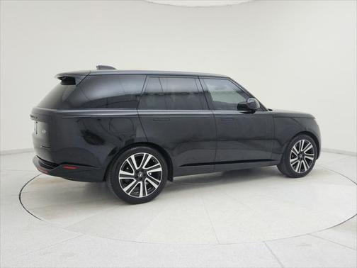 2023 Land Rover Range Rover P530 SE